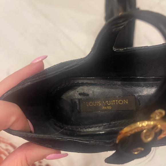Authentic Louis Vuitton heels - Picture 10 of 11